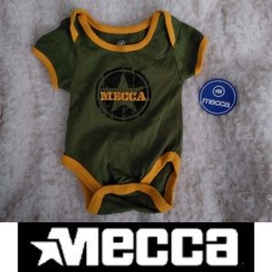 🆕Mecca 0-3months onesie bodysuit green